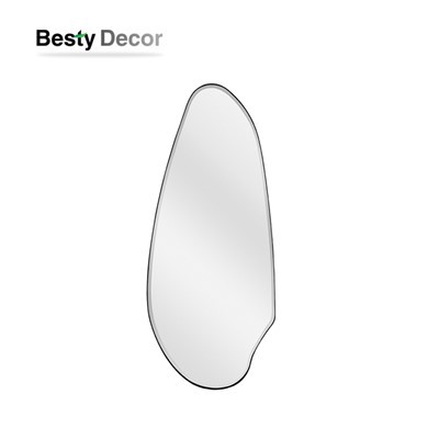 Stiilsed metallraamiga peeglid